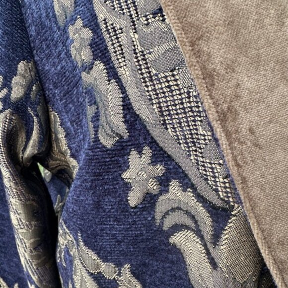 Deep Blue and gold smoking-type jacket - Picture 3 of 9
